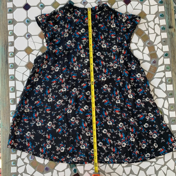 Floral Top - Picture 7 of 12